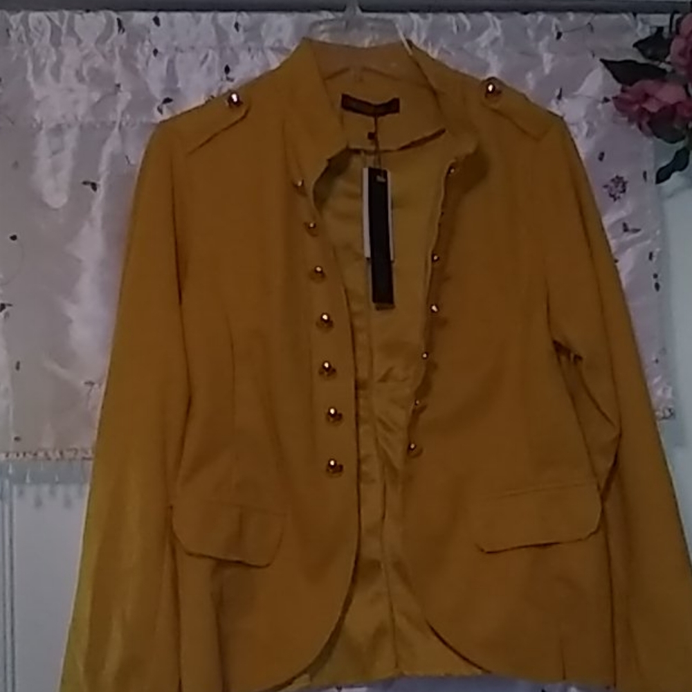 Ladies Jacket - Picture 2 of 12